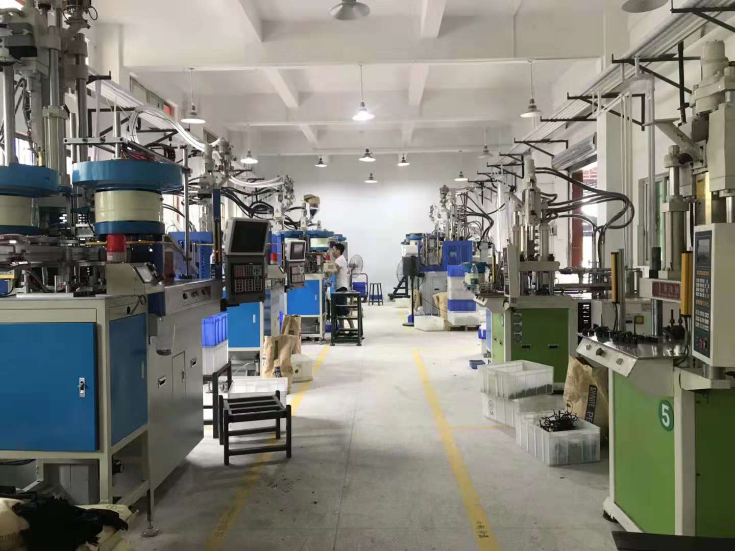 注塑機(jī)開環(huán)與閉環(huán)